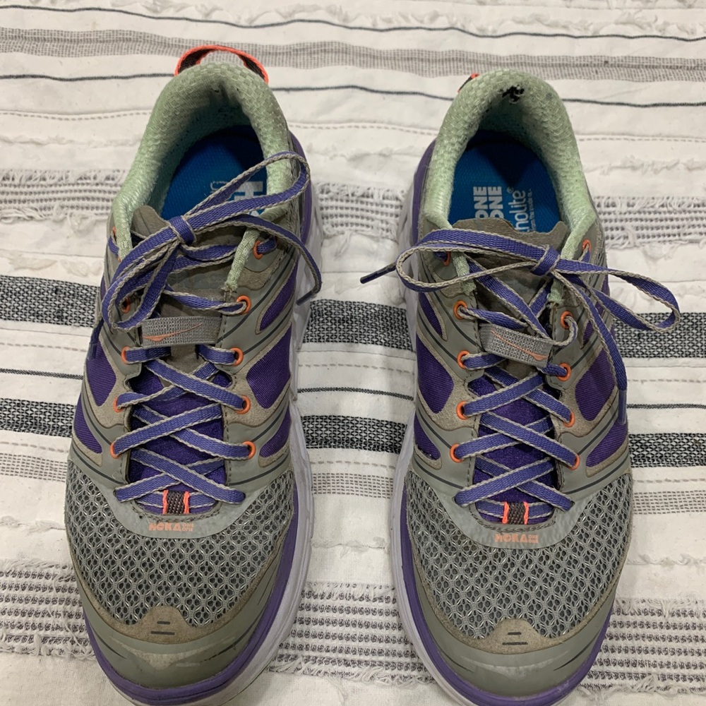 Hoka One One Conquest 2 running shoes. Size 7.5